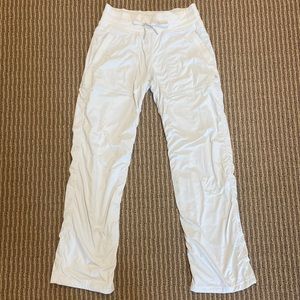Womens size 6 Lululemon On The Move Pant